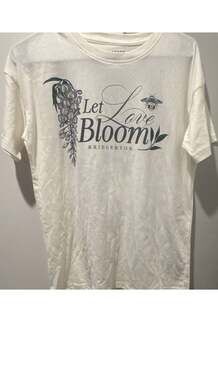 Bridgerton Let Love Bloom Graphic T-Shirt Size XS